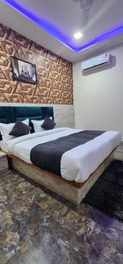 Hotel Sunrise Vadodara Buitenkant foto